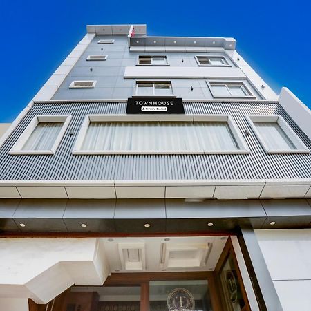 Super Townhouse Model Town Rohtak Formerly Hotel Tathastu Екстериор снимка